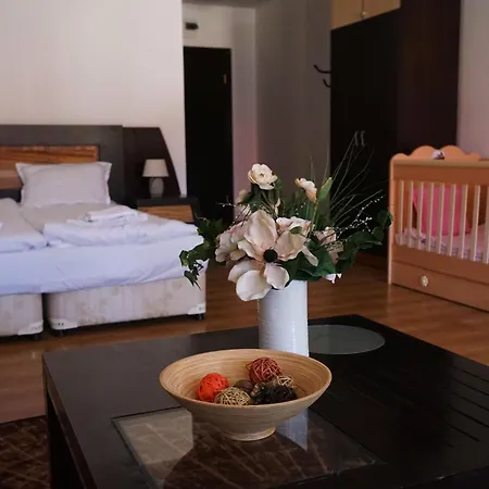 Aparthotel за гости евелин