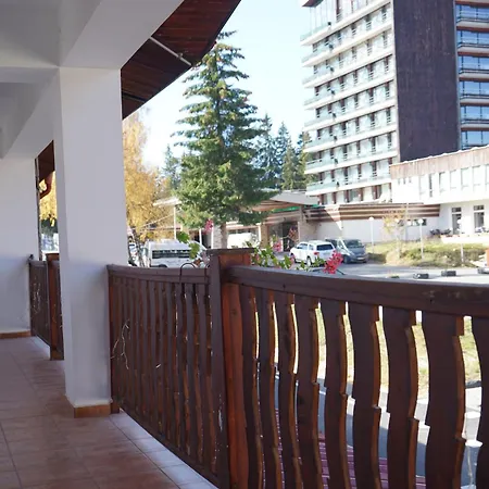 за гости евелин Pamporovo