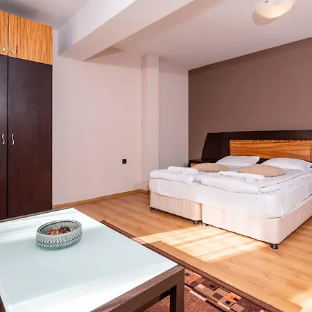 за гости евелин Lejlighedshotel