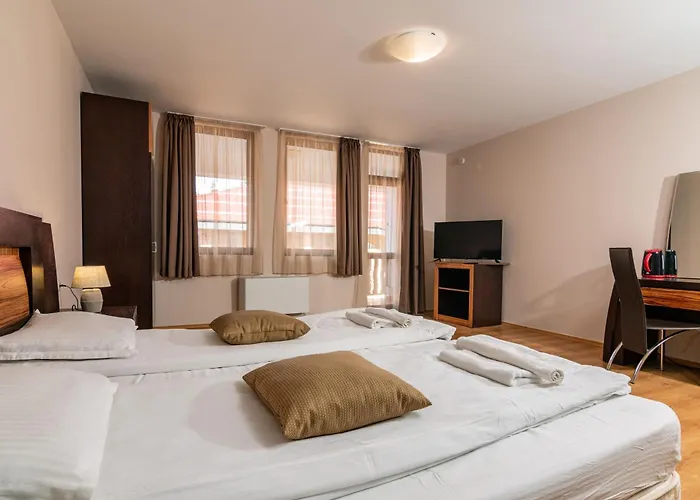 за гости евелин Apart Otel 3*