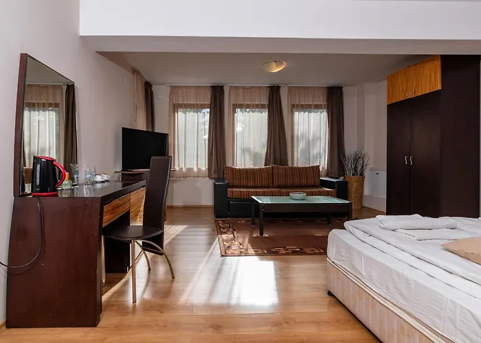 Apart Otel за гости евелин 3*